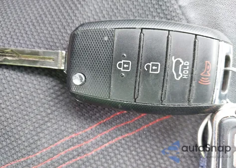 2020 Kia Sportage Lx z USA, uszkodzony, nr VIN KNDPMCAC3L7787566